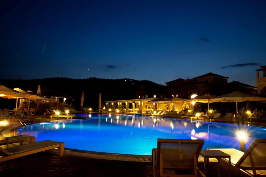 Aktaion Resort Gythio Eksteriør billede