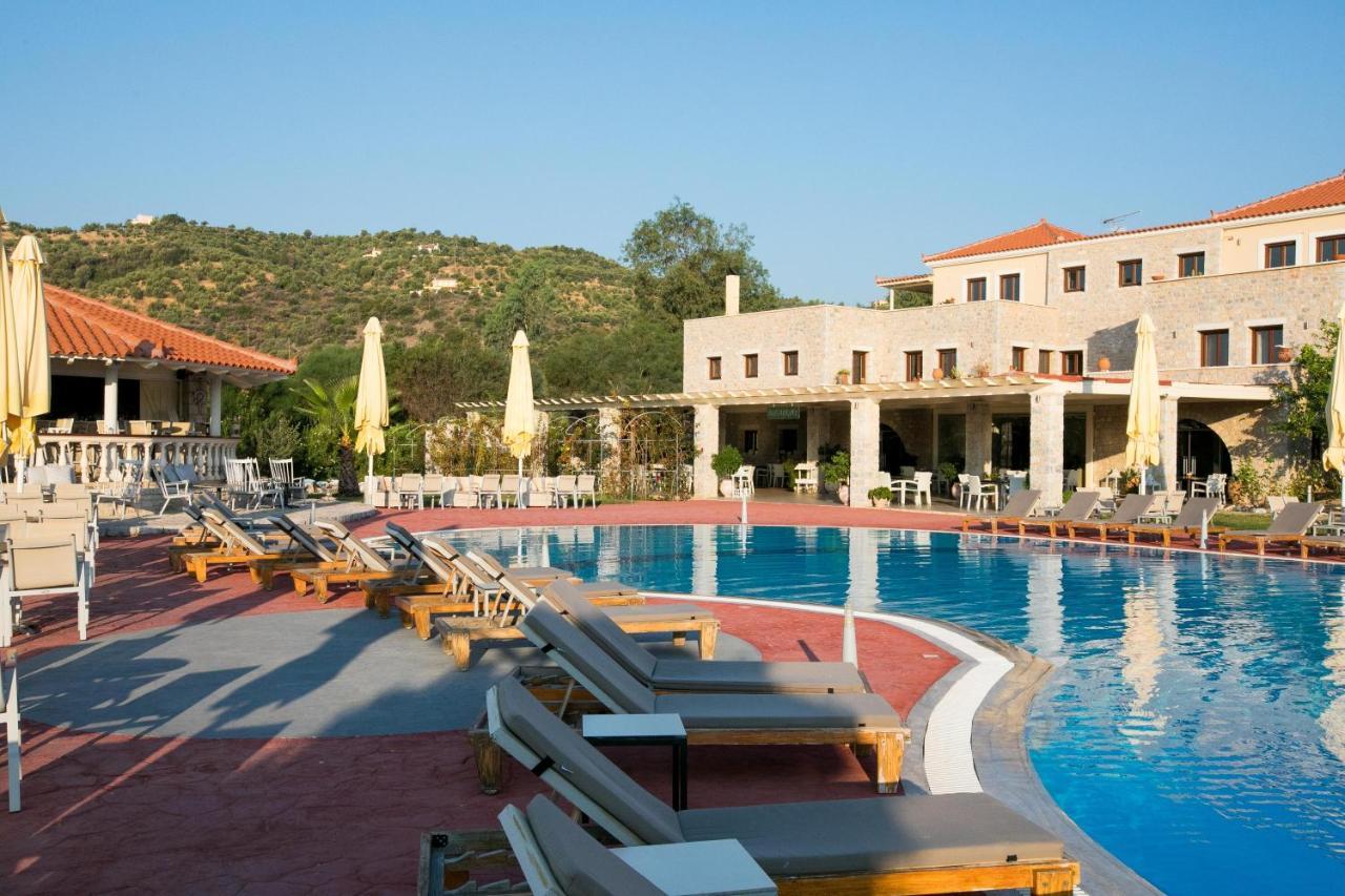 Aktaion Resort Gythio Eksteriør billede